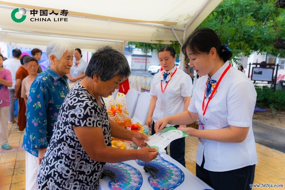 图2：河南名医义诊行径现场